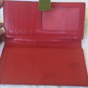 TUSK Wallet w/lots of pockets, coin & pen holder